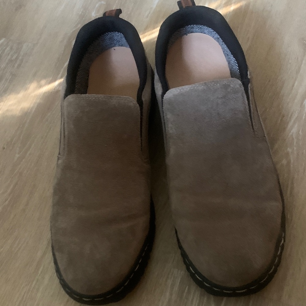 Khombu Black and Brown Outdoor Footwear
